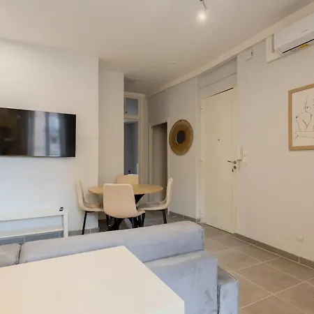 Appartement Tête Au Carré 3 Pièces Proche Coulée Verte Nice